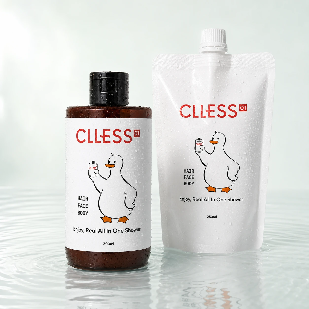물 위에 놓인 CLLESS 01 본품 300ml과 리필 파우치 250ml
